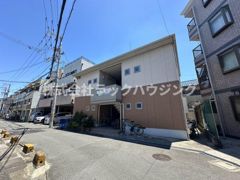 プラムコートの外観画像