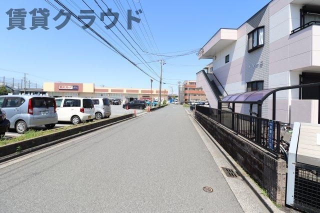 近くに施設あり