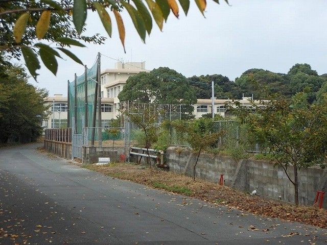 中間北中学校(950m)