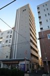 アデッソ新宿若松町の外観