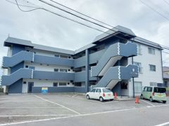 レモンハイツ駅前の外観画像