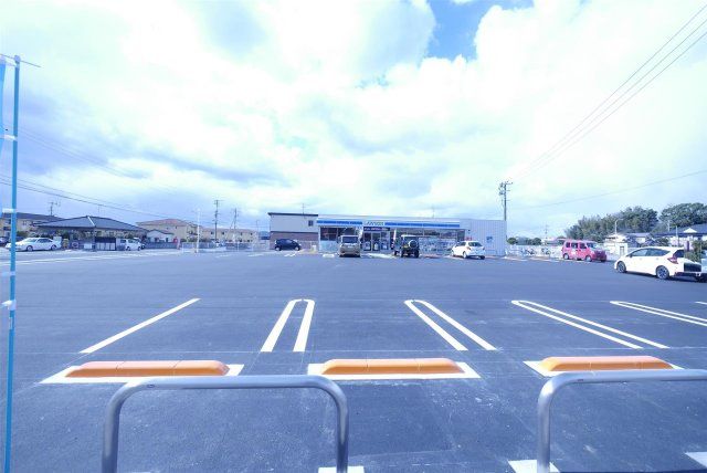 ローソン中間長津三丁目店(110m)