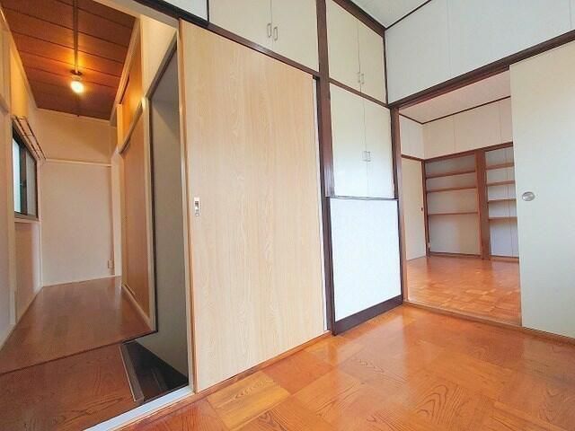 ベッドルーム