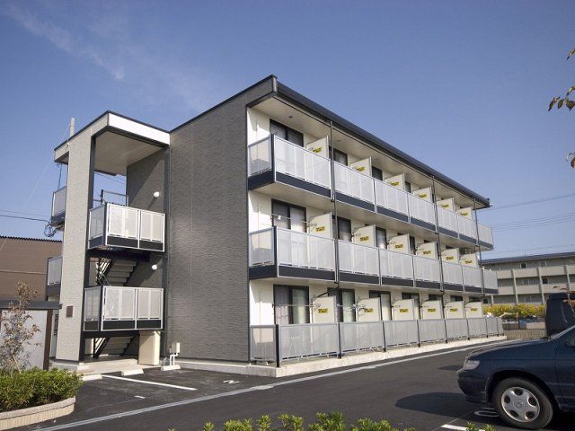 レオパレスB Villageの外観画像