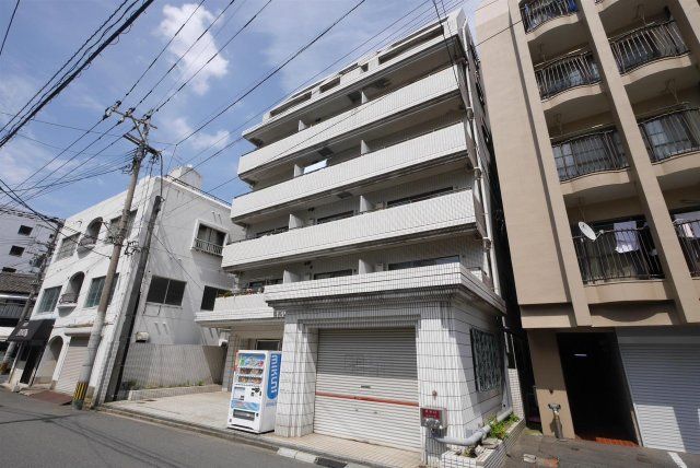 パールコート三萩野の外観画像