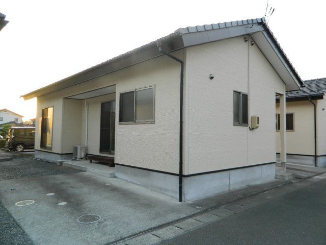 但野貸家 南棟の外観画像