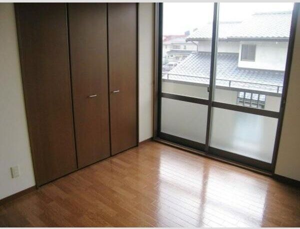 ベッドルーム