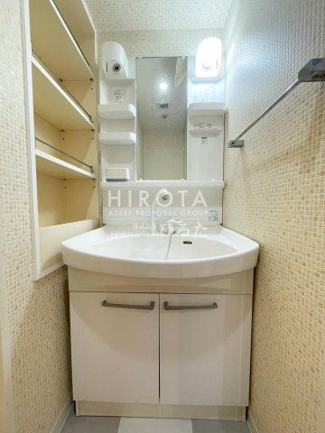 株式会社サンキュードラッグ／戸畑天神店 (1026m)