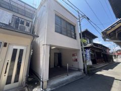 石中邸の外観画像