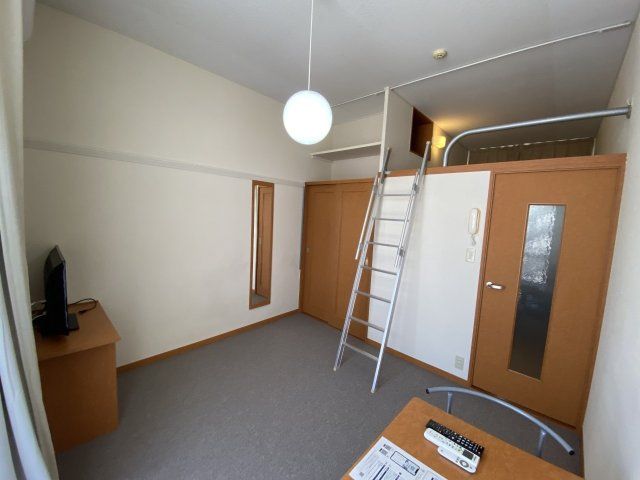 ベッドルーム