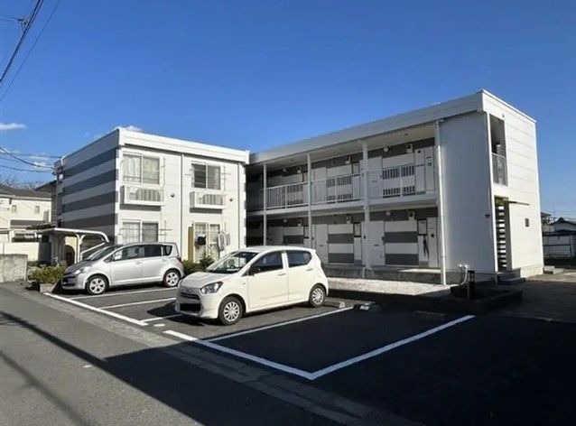 レオパレススワホーの外観画像