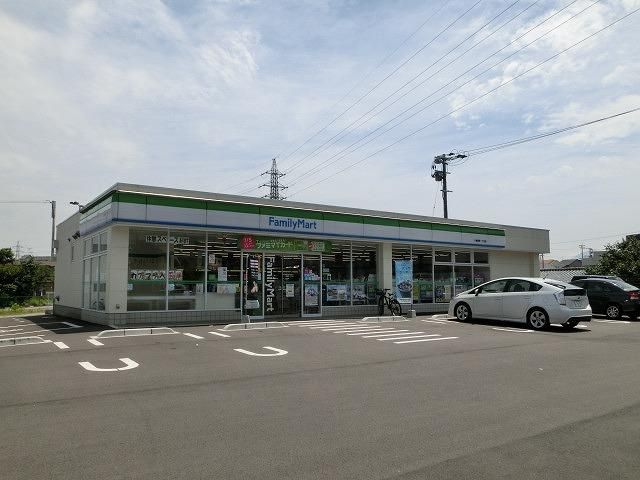 ファミリーマート/八幡藤原一丁目店 (550m)