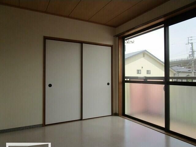 ベッドルーム