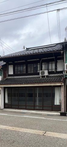 高岡市平米貸家の外観画像
