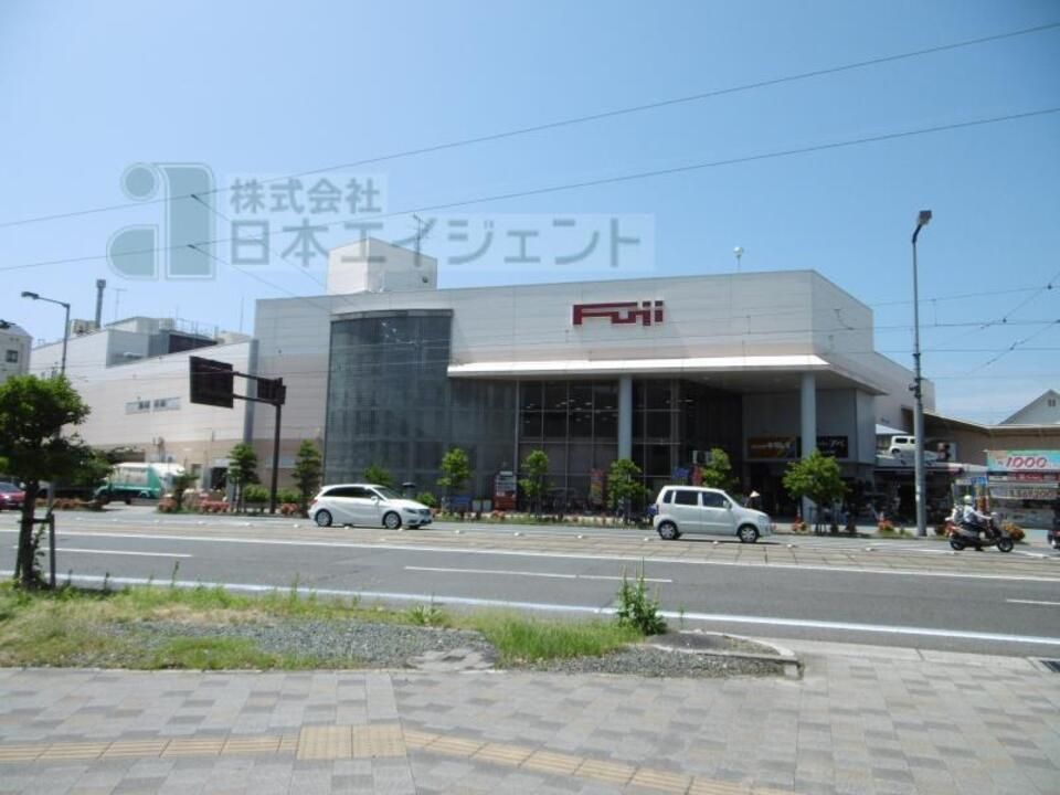 近くに施設あり