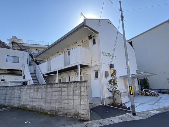 ウエストハイツの外観画像