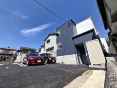 COLLINA向洋中町の外観画像