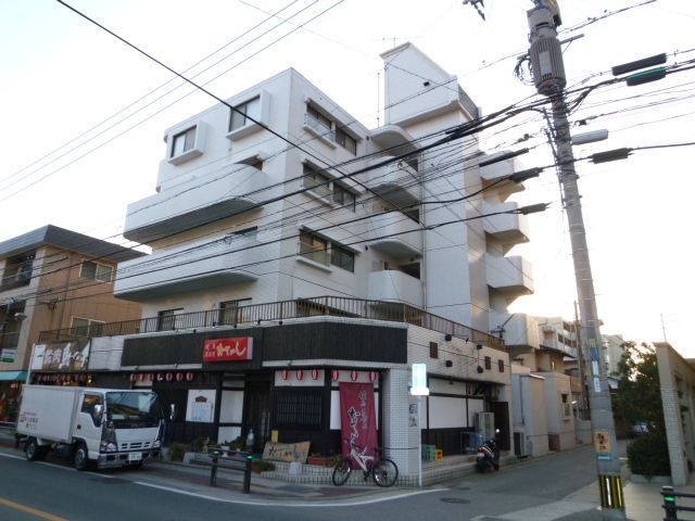 サンゾーネ長尾の外観画像