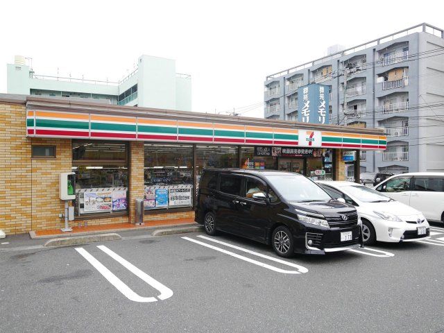 セブンイレブン(220m)