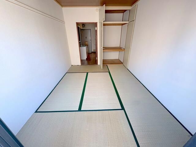 ベッドルーム