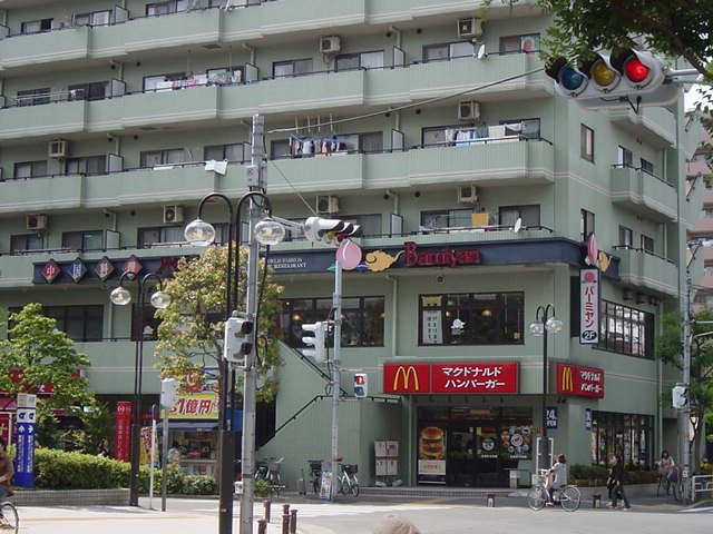 近くに施設あり