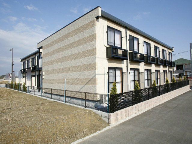 レオパレスアイリス学研台?の外観画像