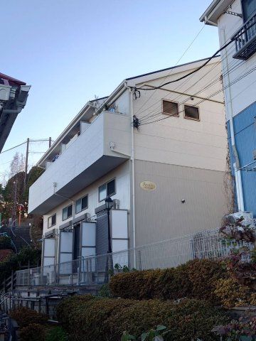 アザレ生麦A棟の外観画像