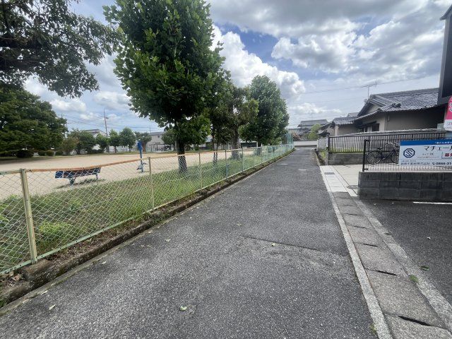近くに施設あり