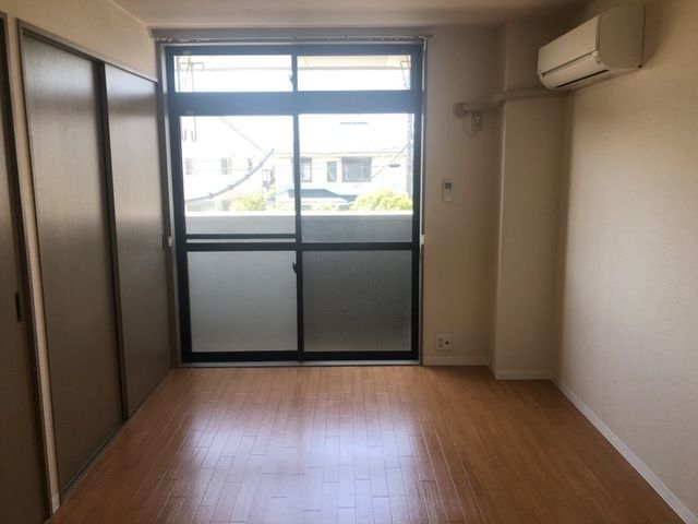 ベッドルーム