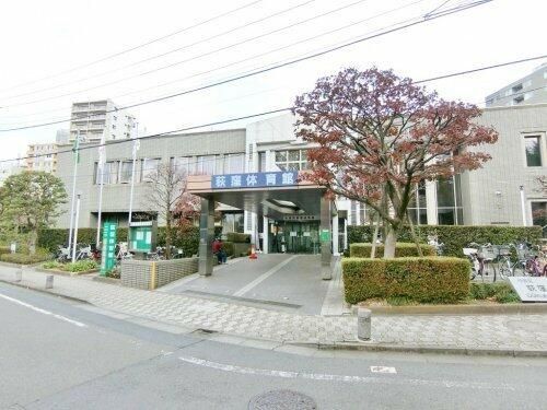 近くに施設あり
