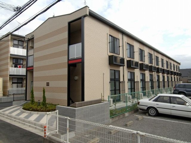 レオパレスプラテリーアⅡの外観画像