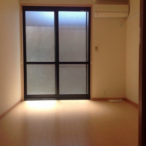 ベッドルーム