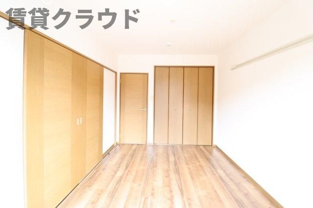 ベッドルーム
