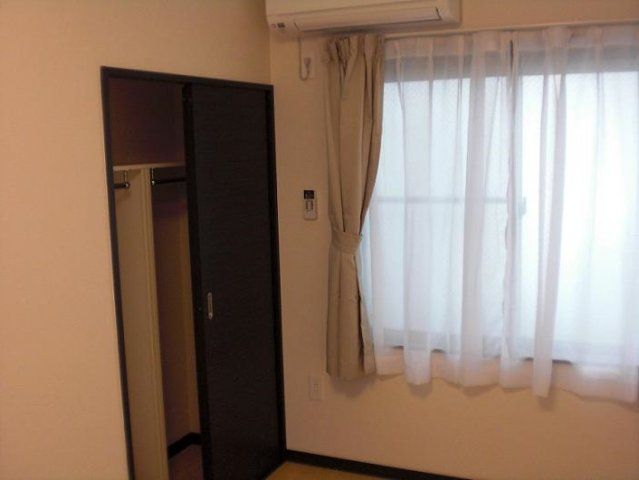 ベッドルーム