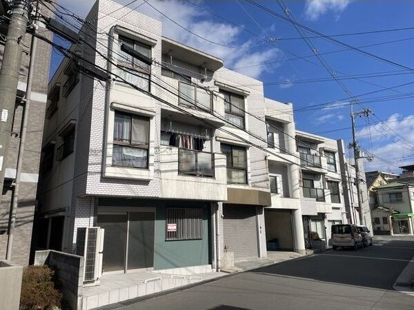 貴田第二マンションの外観画像