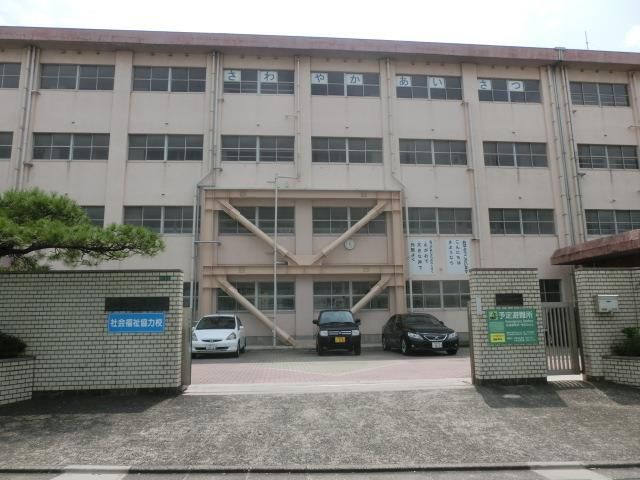 北小倉小学校(400m)