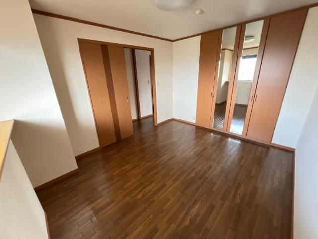 ベッドルーム