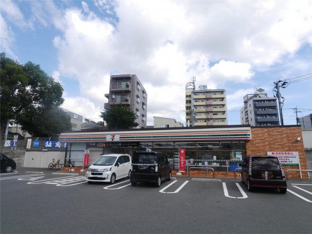 セブン-イレブン 小倉北方小学校前店(240m)
