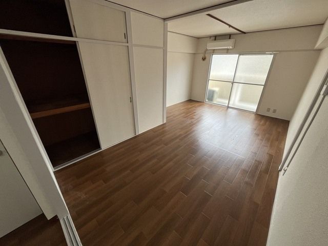 ベッドルーム