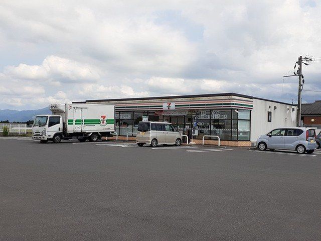 セブンイレブン鹿屋新川町店まで600m