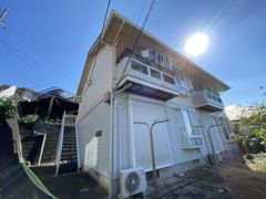 フレンドフィールドの外観画像