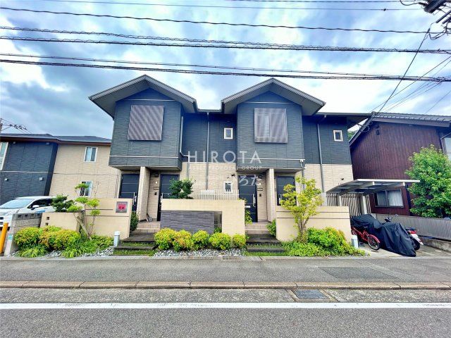 シャーメゾン華蔵の外観画像