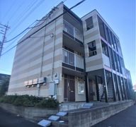 レオパレスベル クリスタルの外観画像