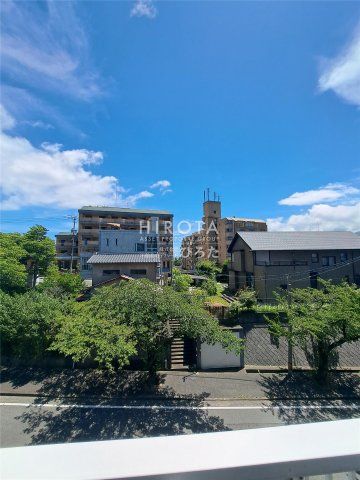 ファミリーマート 小倉安部山入口店(400m)