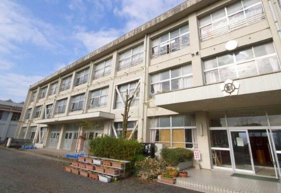 剣南小学校(500m)