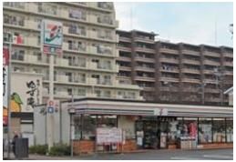 セブンイレブン横須賀北久里浜店まで126m
