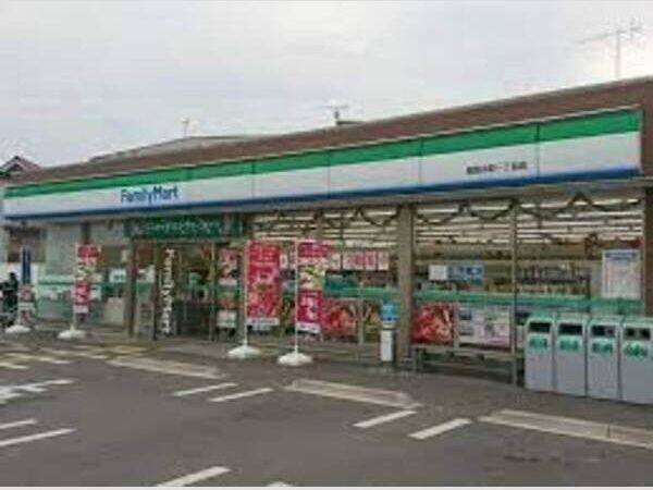 近くに施設あり