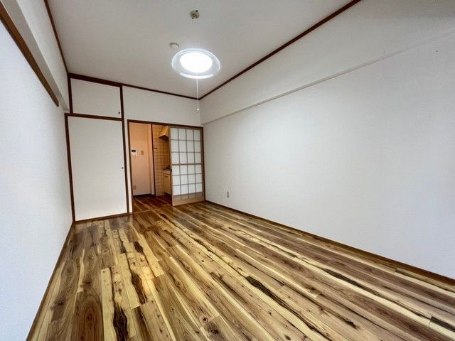 ベッドルーム