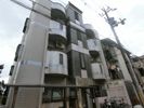 ロイヤルハイツ萱島の外観
