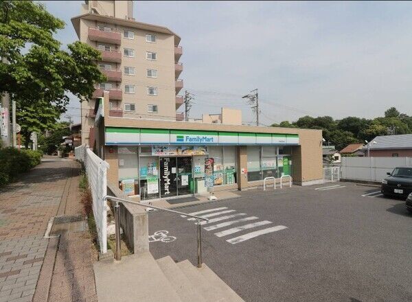 近くに施設あり